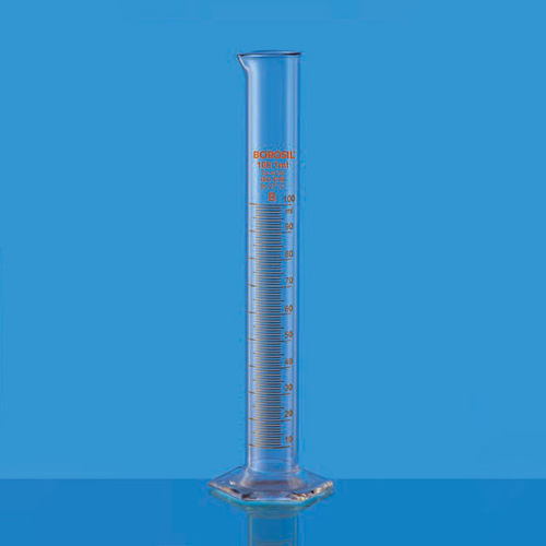 Borosil 3022024 cyld grad with pour out cl'b' 500ML